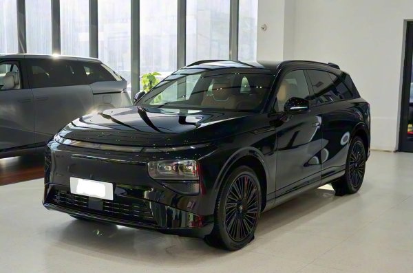 中国期货配资公司 全新纯电中大型SUV竞争理想L6! 不足24万起，配双腔空悬+高阶智驾